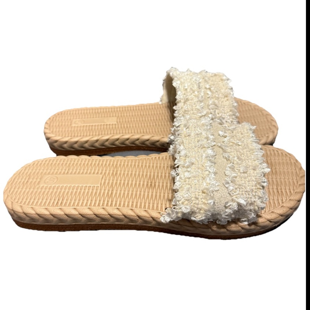 Women's Cream Slide Sandals Size 40 Slip On Shoes UnBranded
